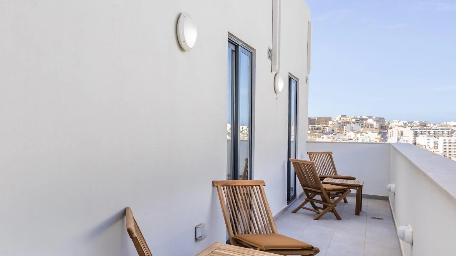 Modern Marvel Apartment With City Views Msida