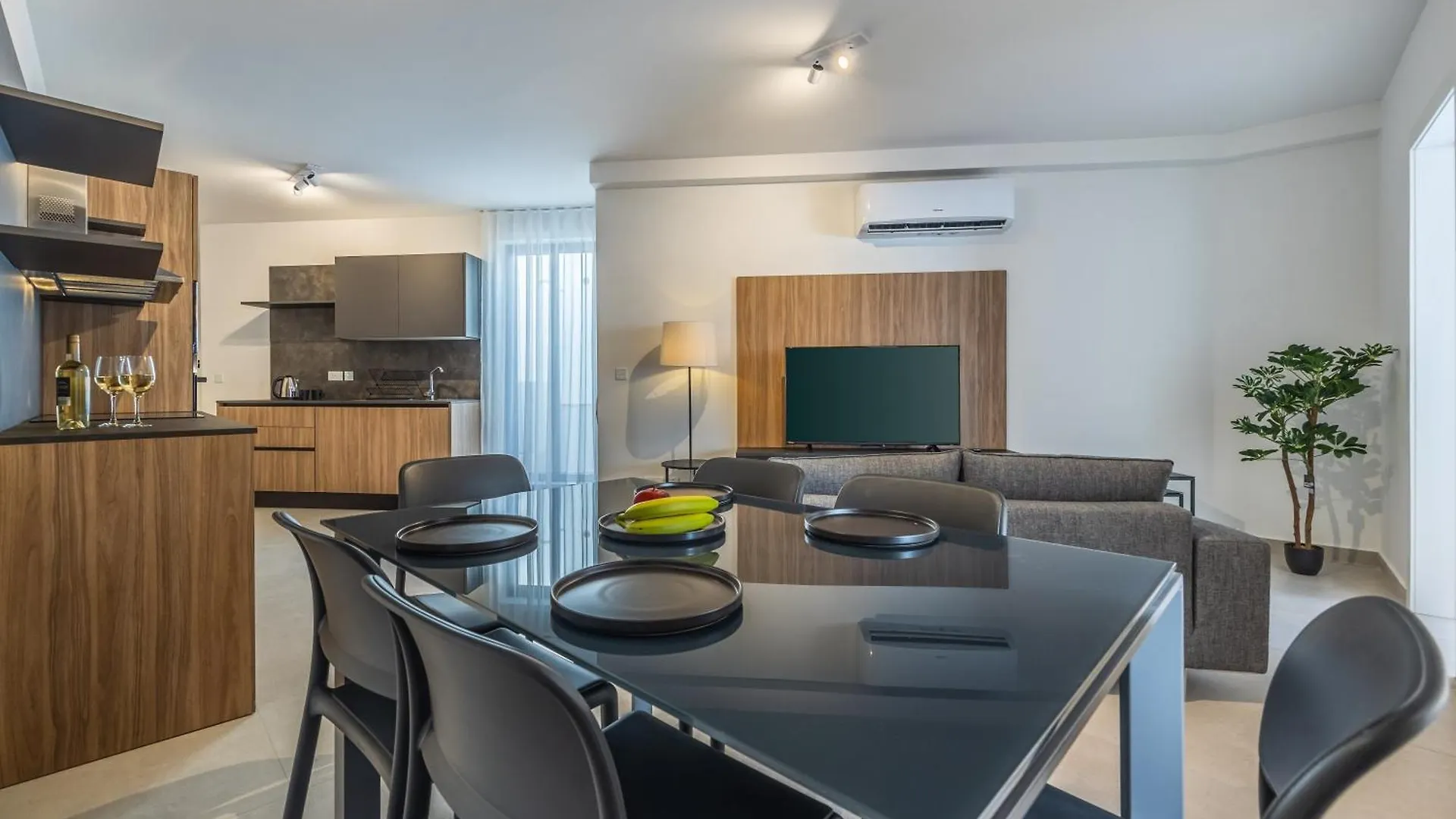 Modern Marvel Apartment With City Views Msida